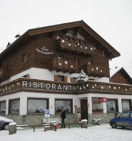 Hotel Croce Bianca 3*
