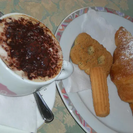 Hotel Croce Bianca 3*