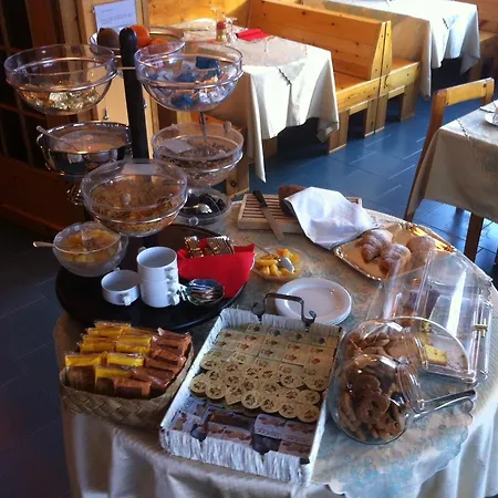 Hotel Croce Bianca 3*